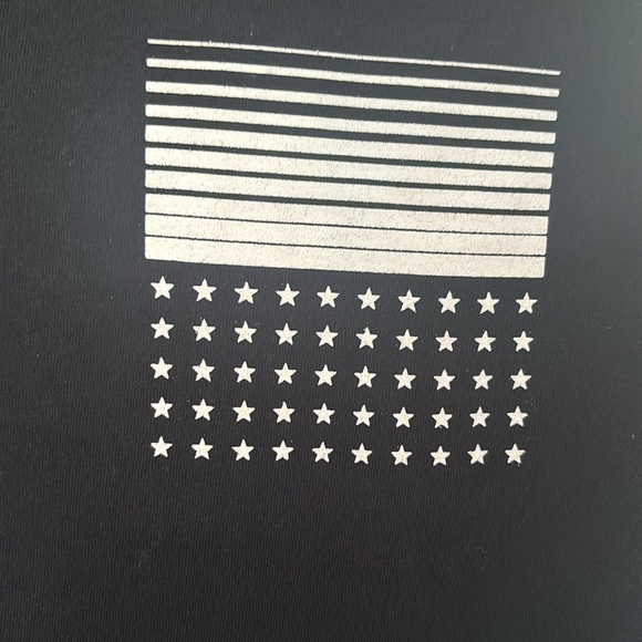 ✨ANY 2 FOR 15 ANY 3 FOR 20✨- Men's Forever 21 Graphic Tank - Picture 3 of 6